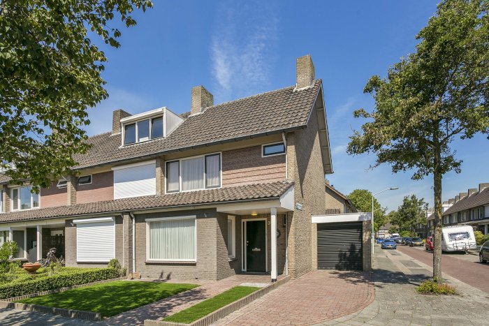 Mgr. dr. Th. Goossensstraat 39